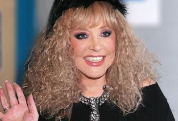 Звездата на руската естрада Алла Пугачова е подала заявление до